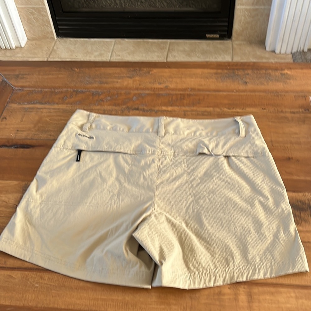 columbia women’s shorts, size 12 - Picture 2 of 6